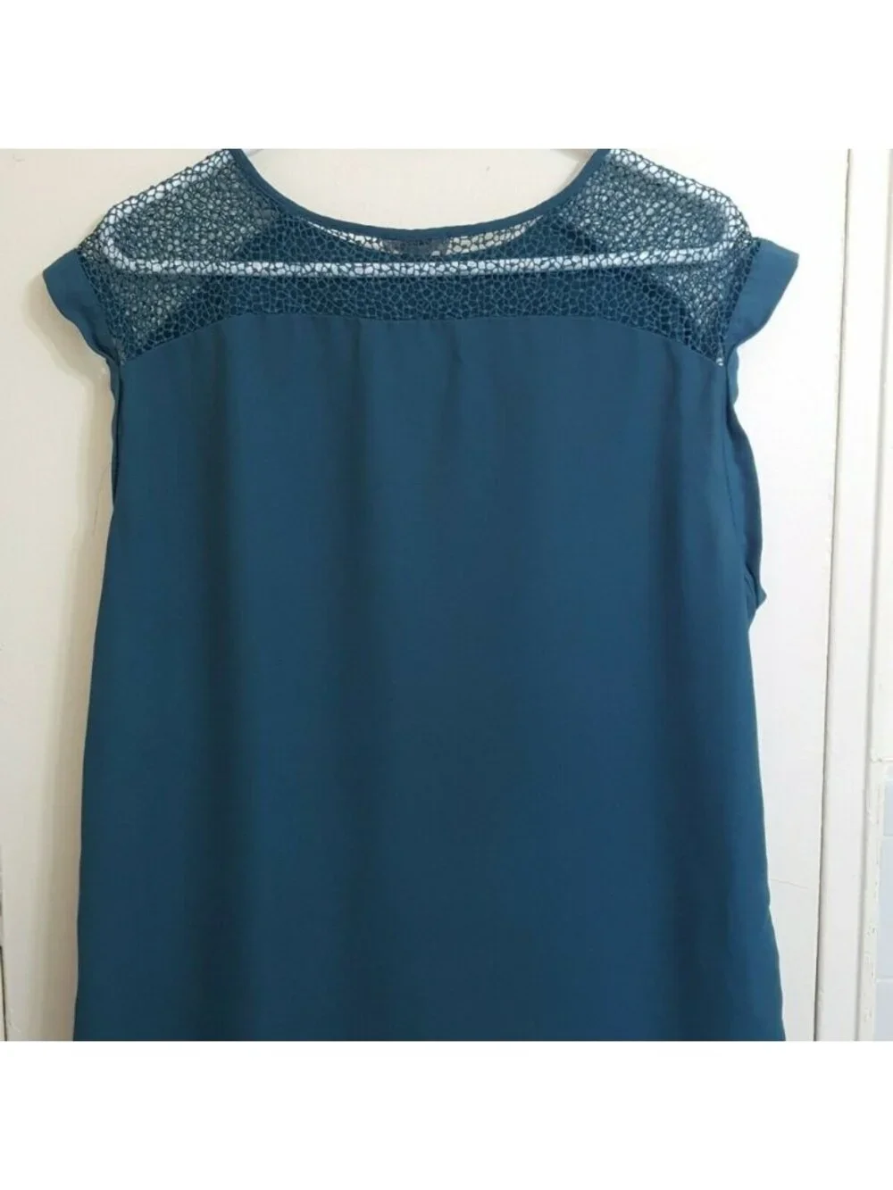 Emerald Green Blouse Top - Picture 3 of 3